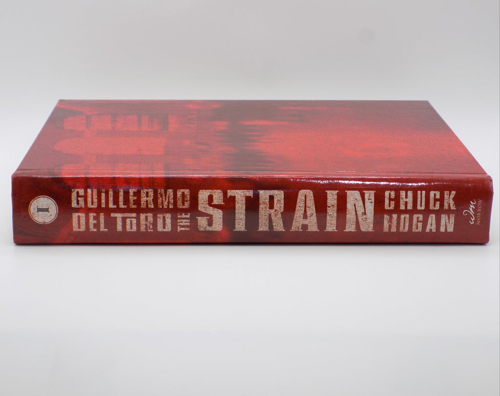 The Strain by Guillermo Del Toro & Chuck Hogan [1st Ed.] · William Morrow, 2009