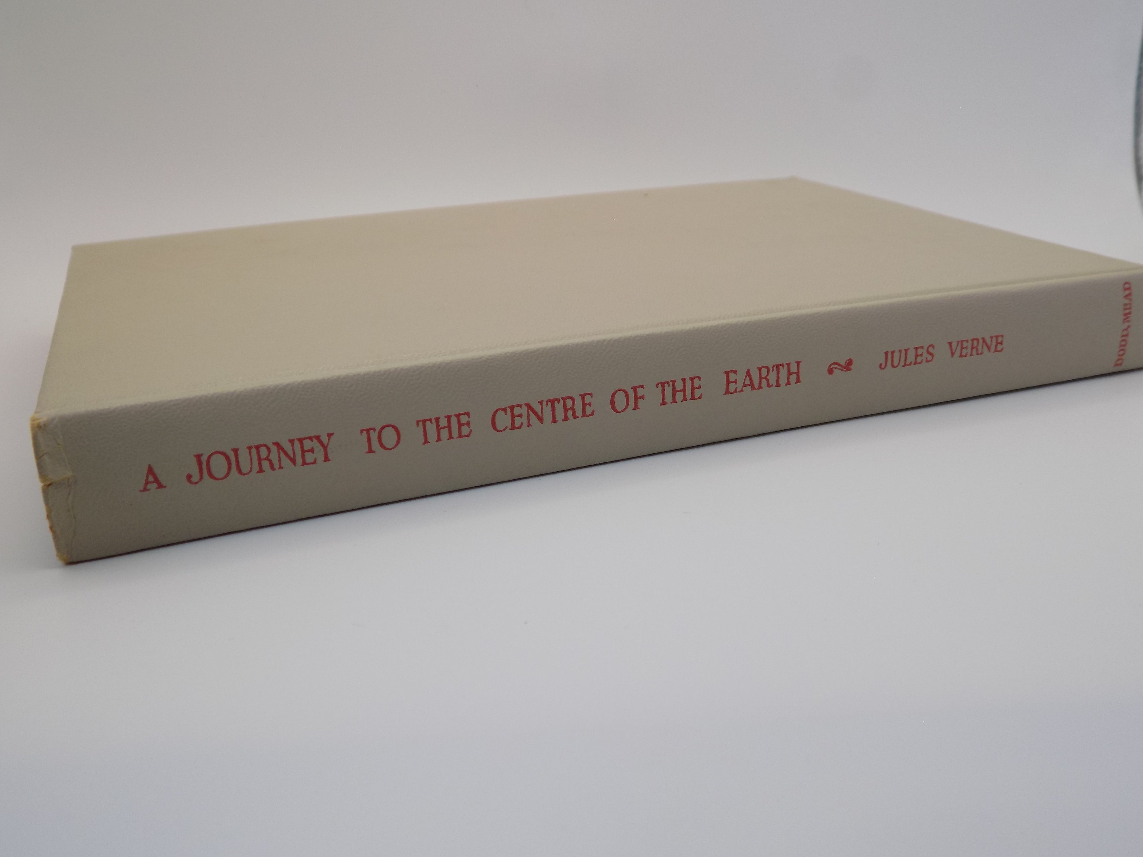 A Journey To The Centre Of The Earth by Jules Verne |1959, Hardcover B.C.E.
