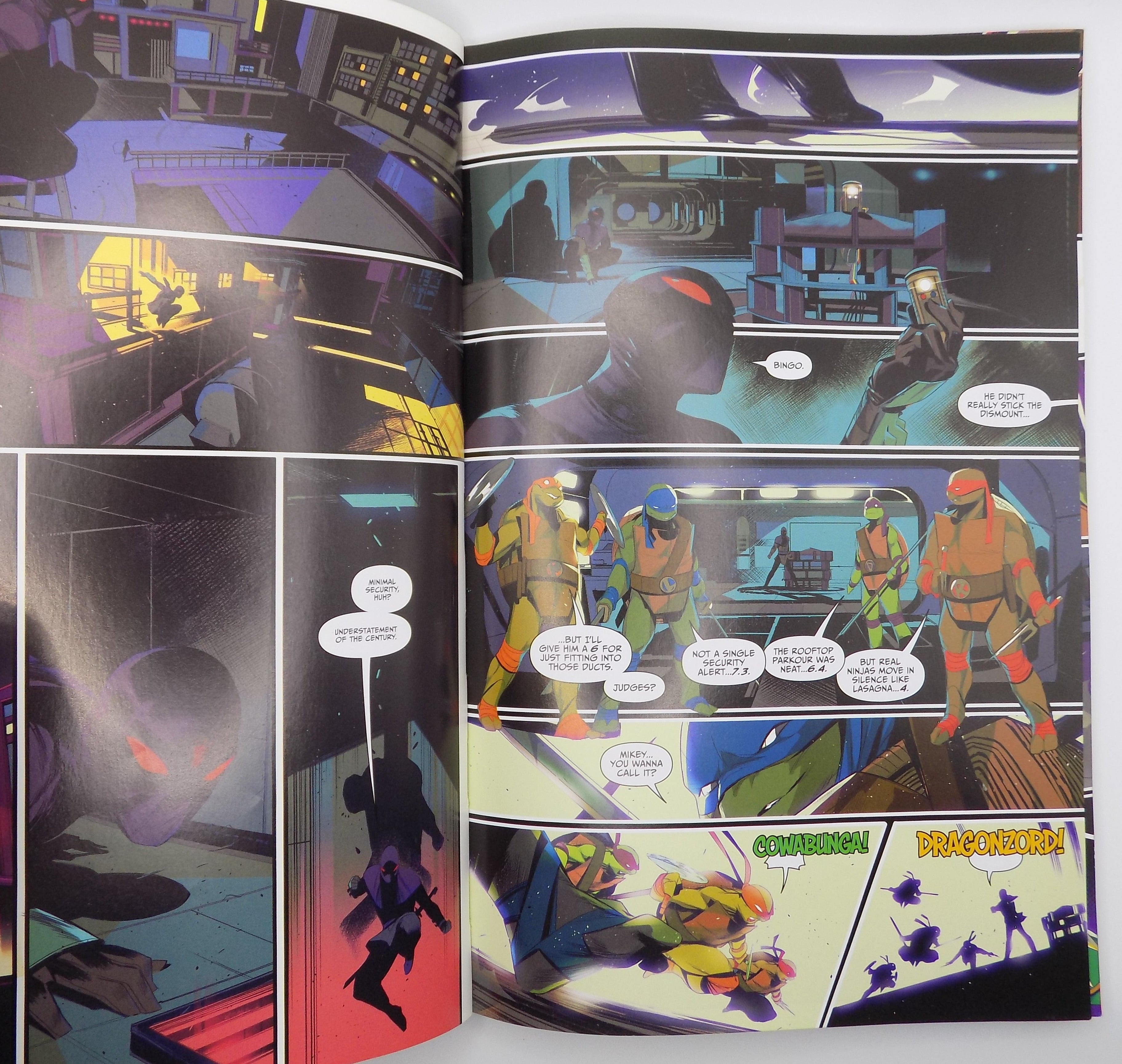 Mighty Morphin Power Rangers / Teenage Mutant Ninja Turtles | Ryan Parrott | BOOM! Studios 2020 | Trade Paperback