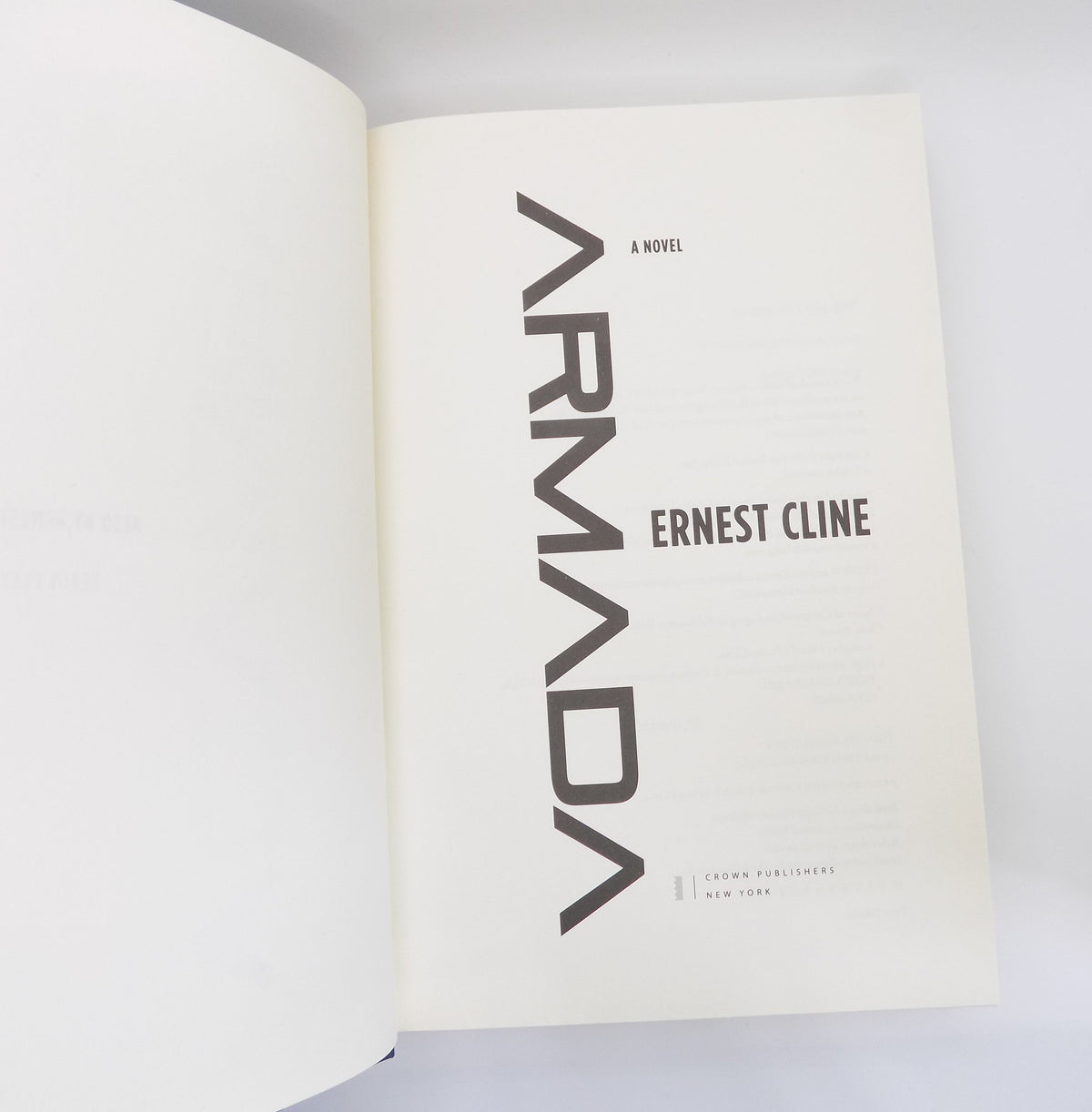 Armada by Ernest Cline [1st Edition]· Crown Publishers, 2015