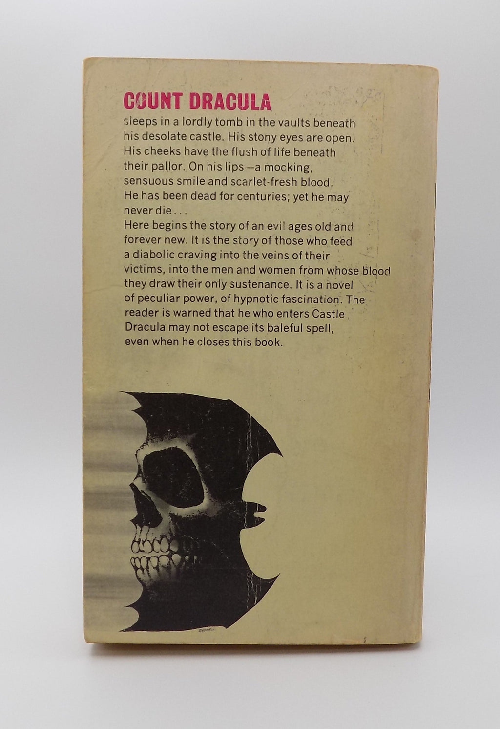 Dracula by Bram Stoker · Signet Classics, 1965