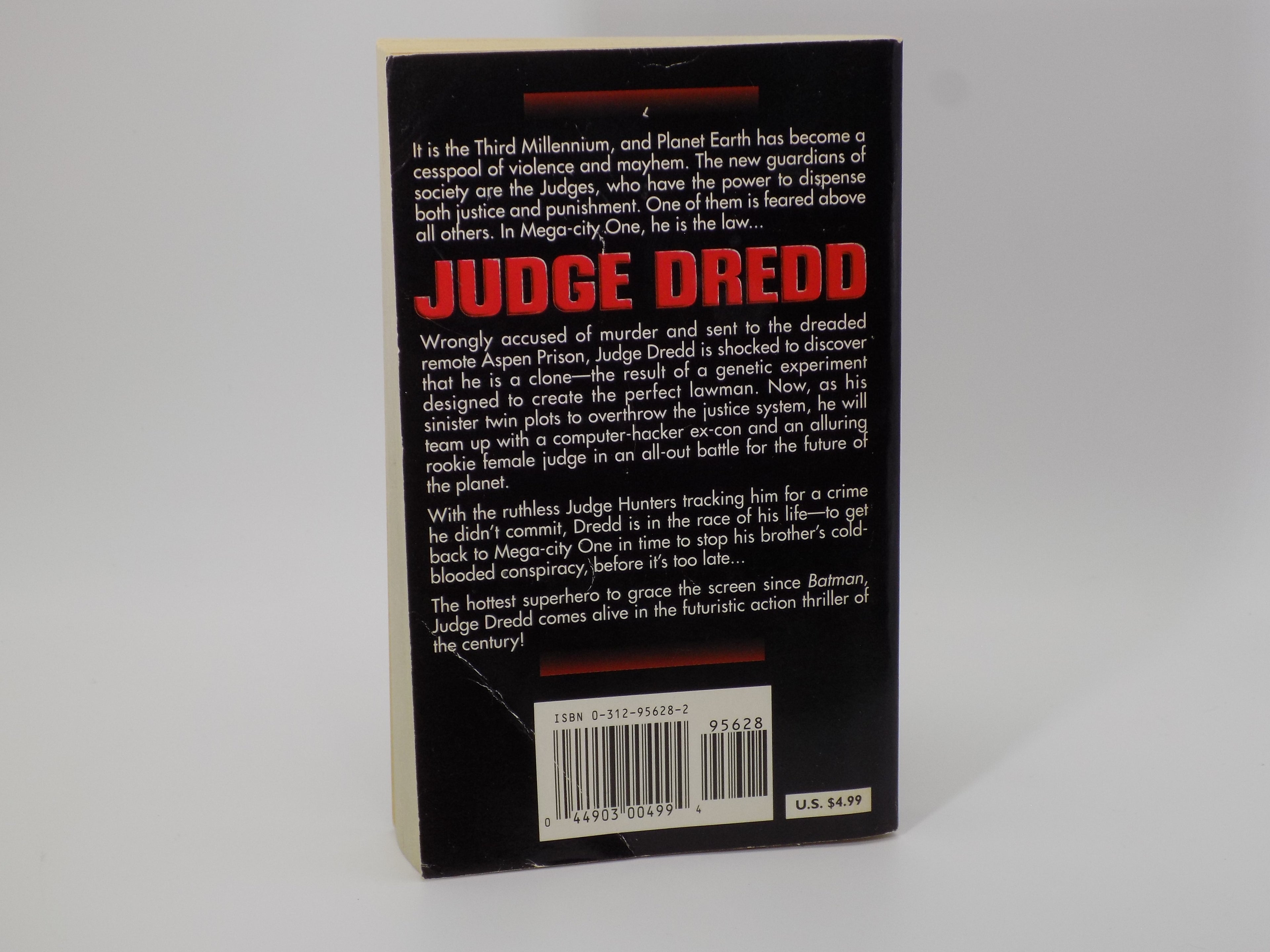 Judge Dredd by Neal Barrett, JR. [1995, St. Martin]