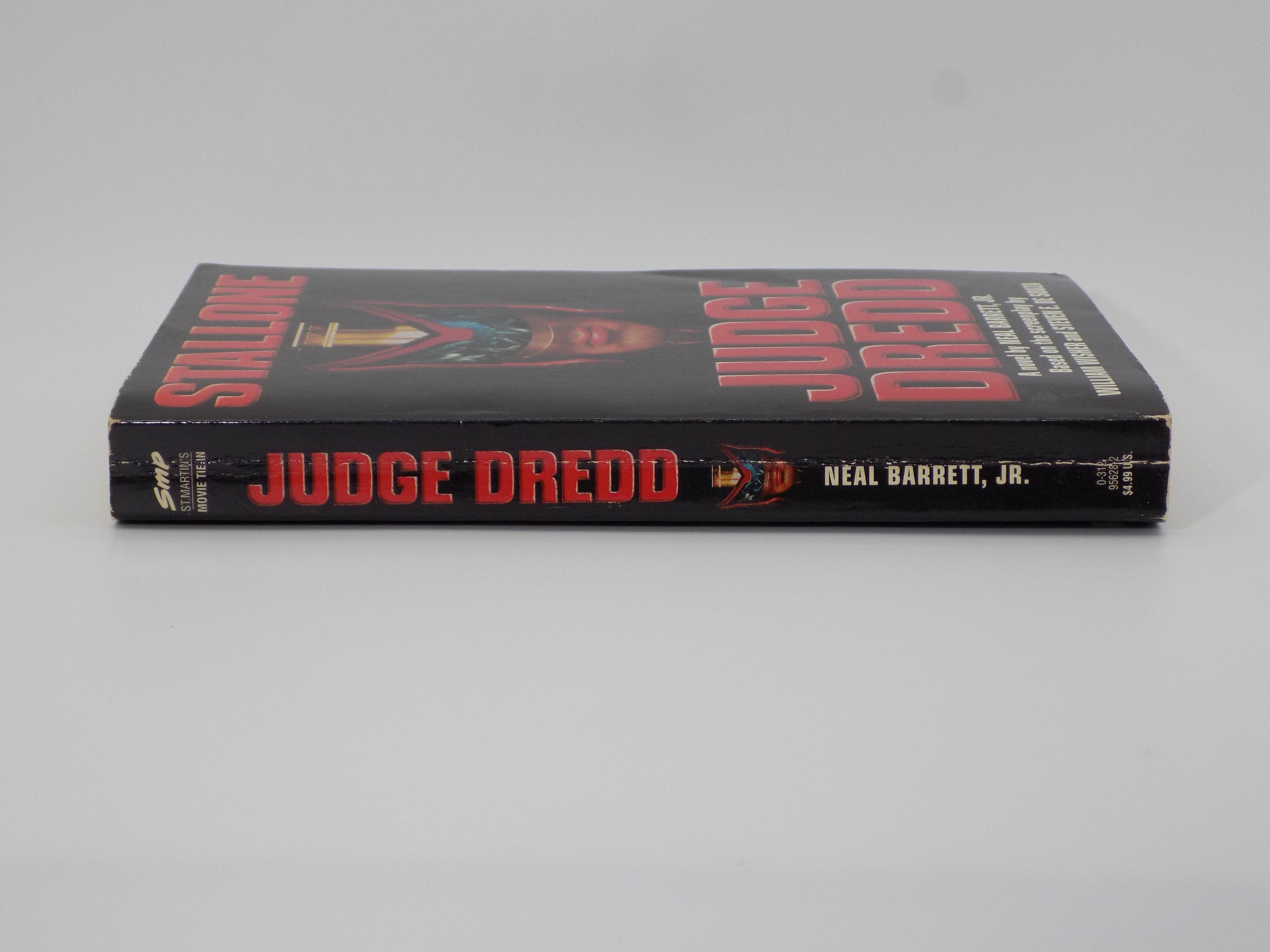 Judge Dredd by Neal Barrett, JR. [1995, St. Martin]