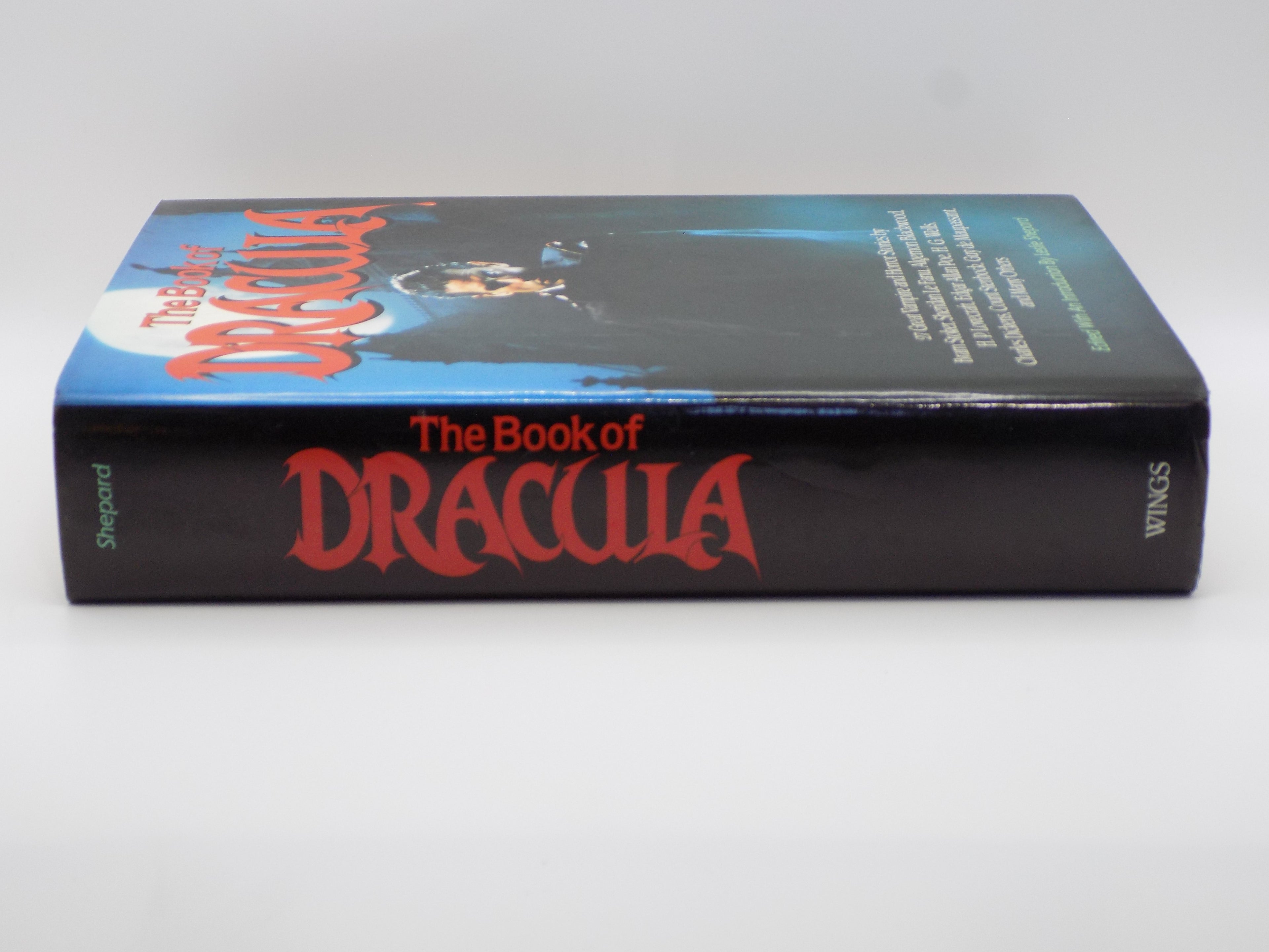 The Book of Dracula Edited by Leslie Shepard [Wing Books, 1991]
