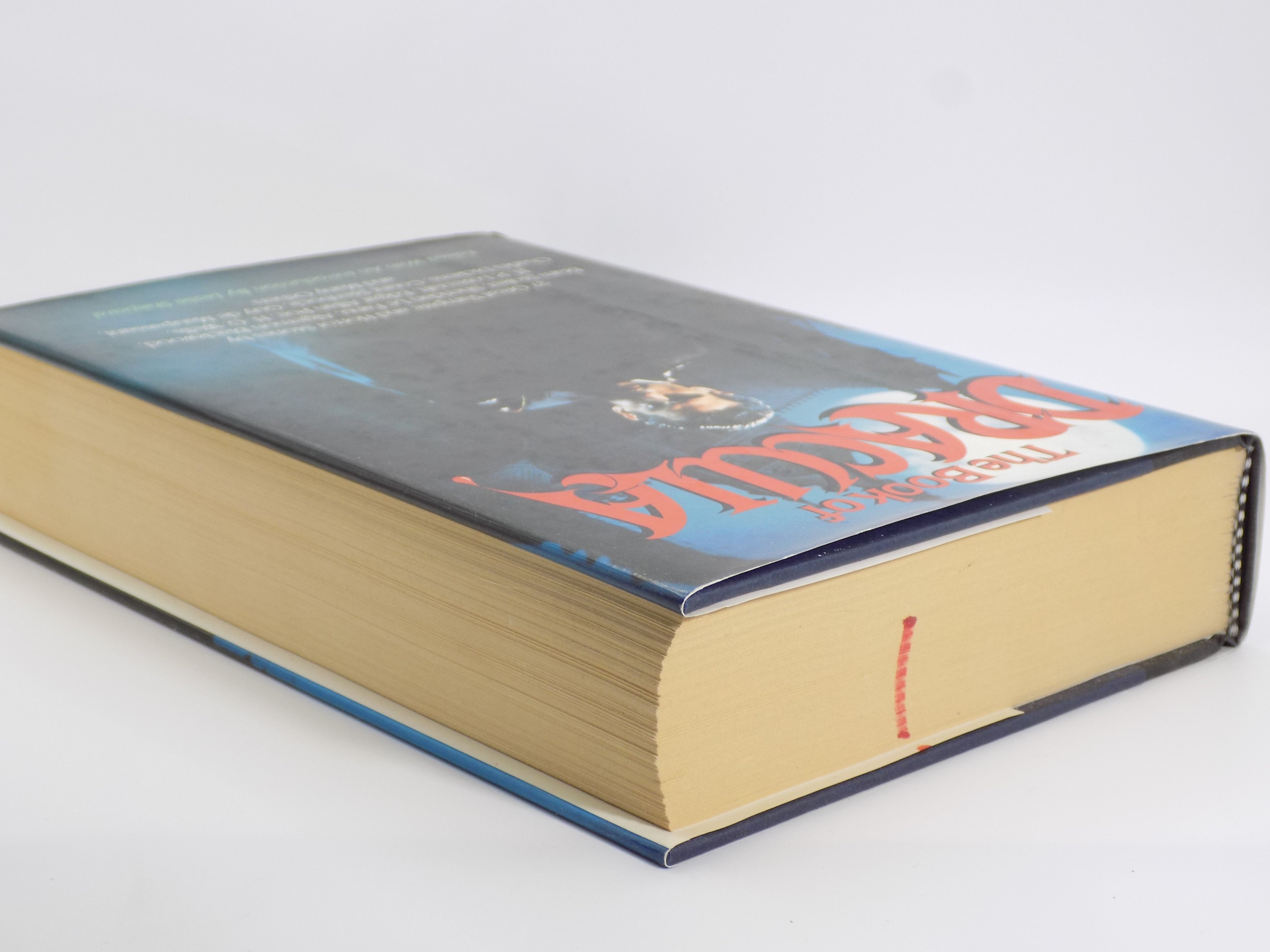 The Book of Dracula Edited by Leslie Shepard [Wing Books, 1991]