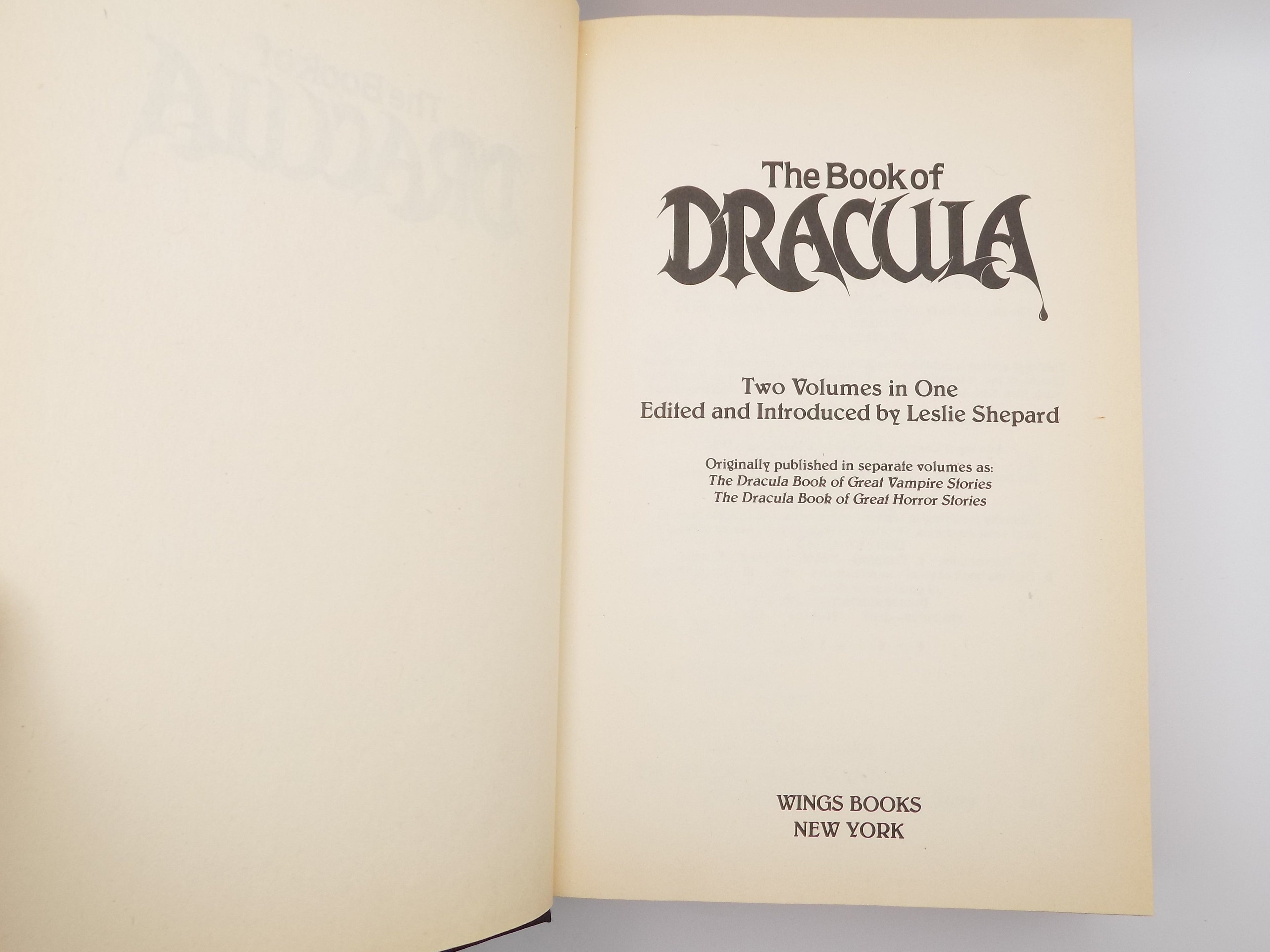 The Book of Dracula Edited by Leslie Shepard [Wing Books, 1991]