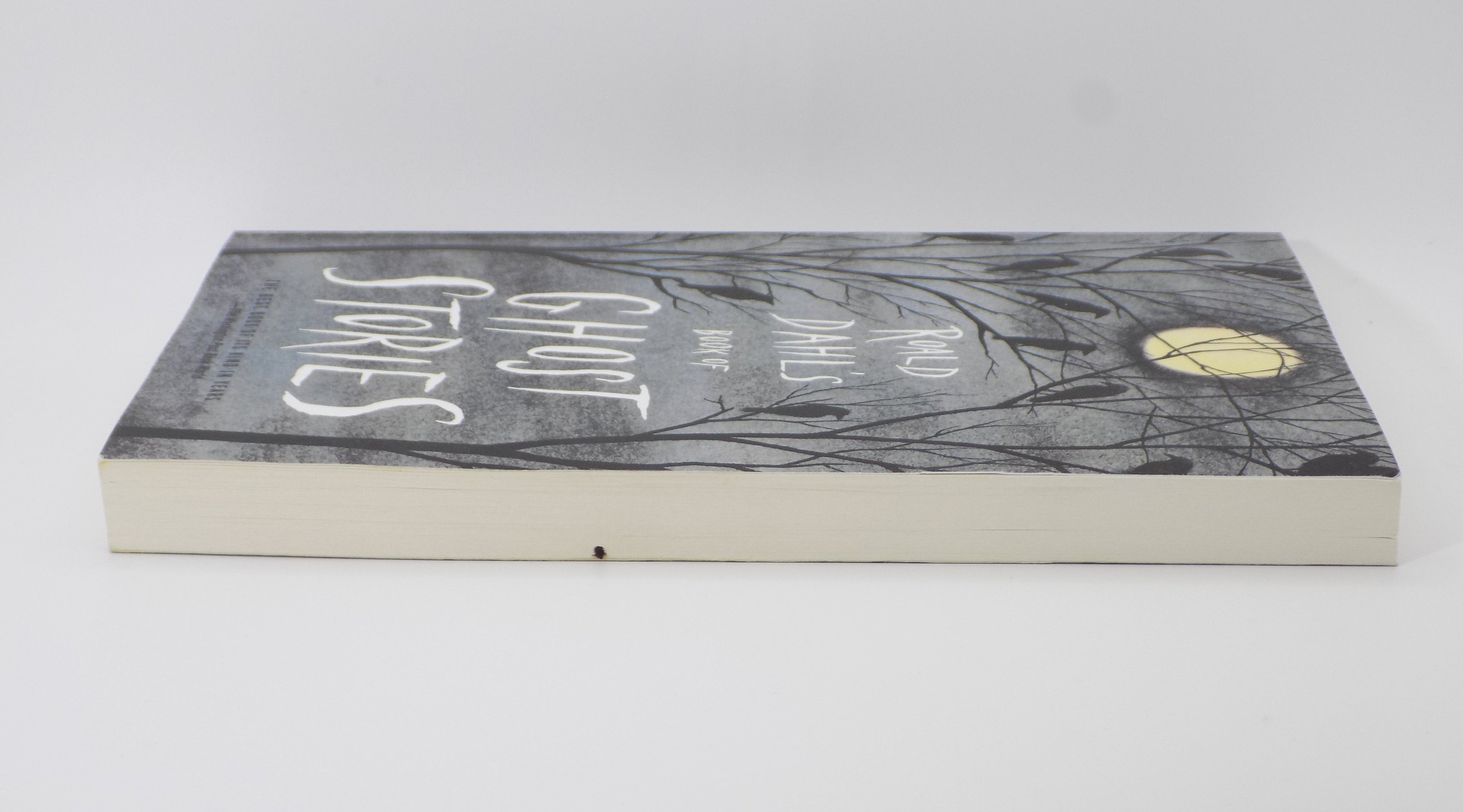 Roald Dahl’s Book of Ghost Stories [Farrar, Straus & Giroux, 2024]
