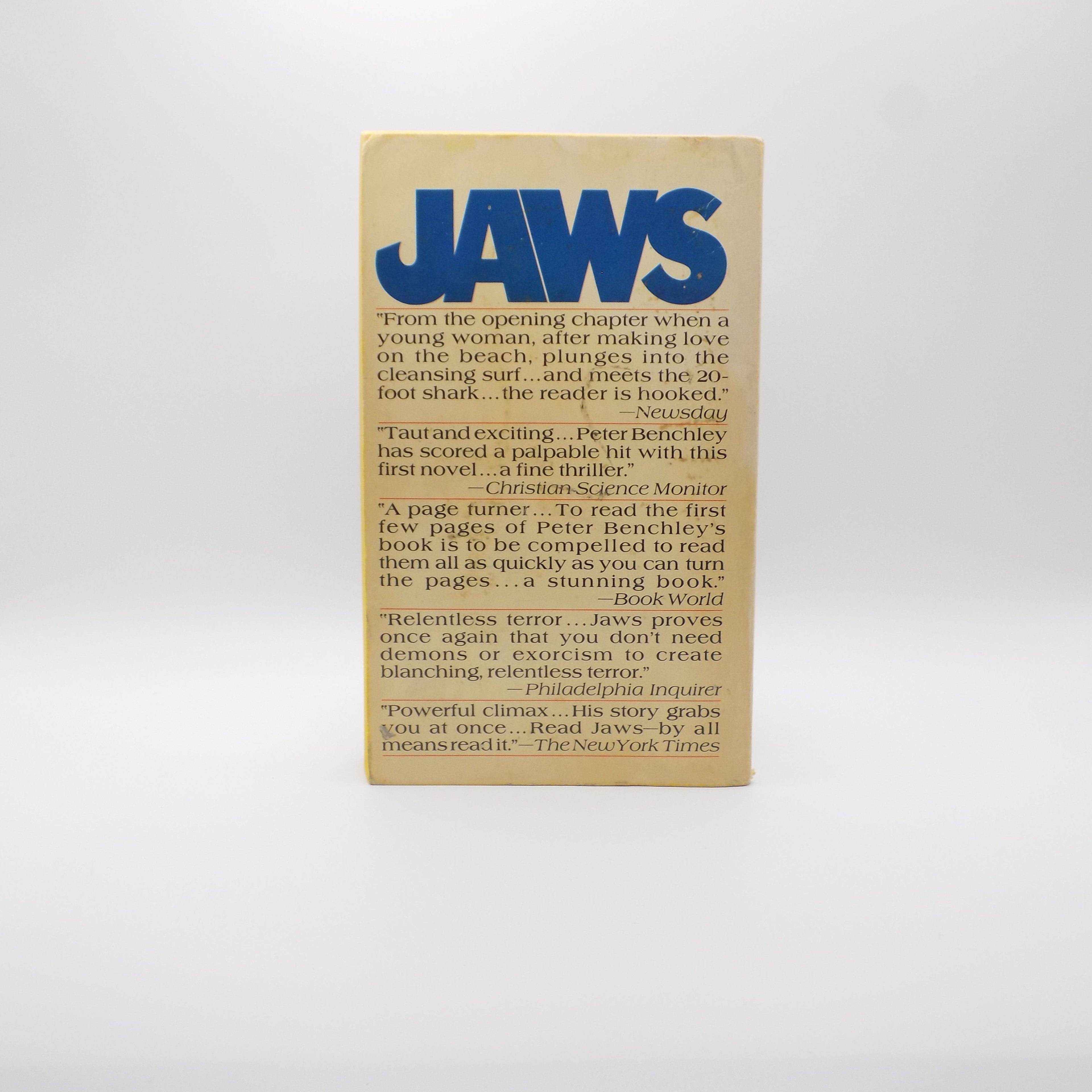 Jaws & Jaws 2 by Peter Benchley & Hank Searls [Paperbacks, Bantam]