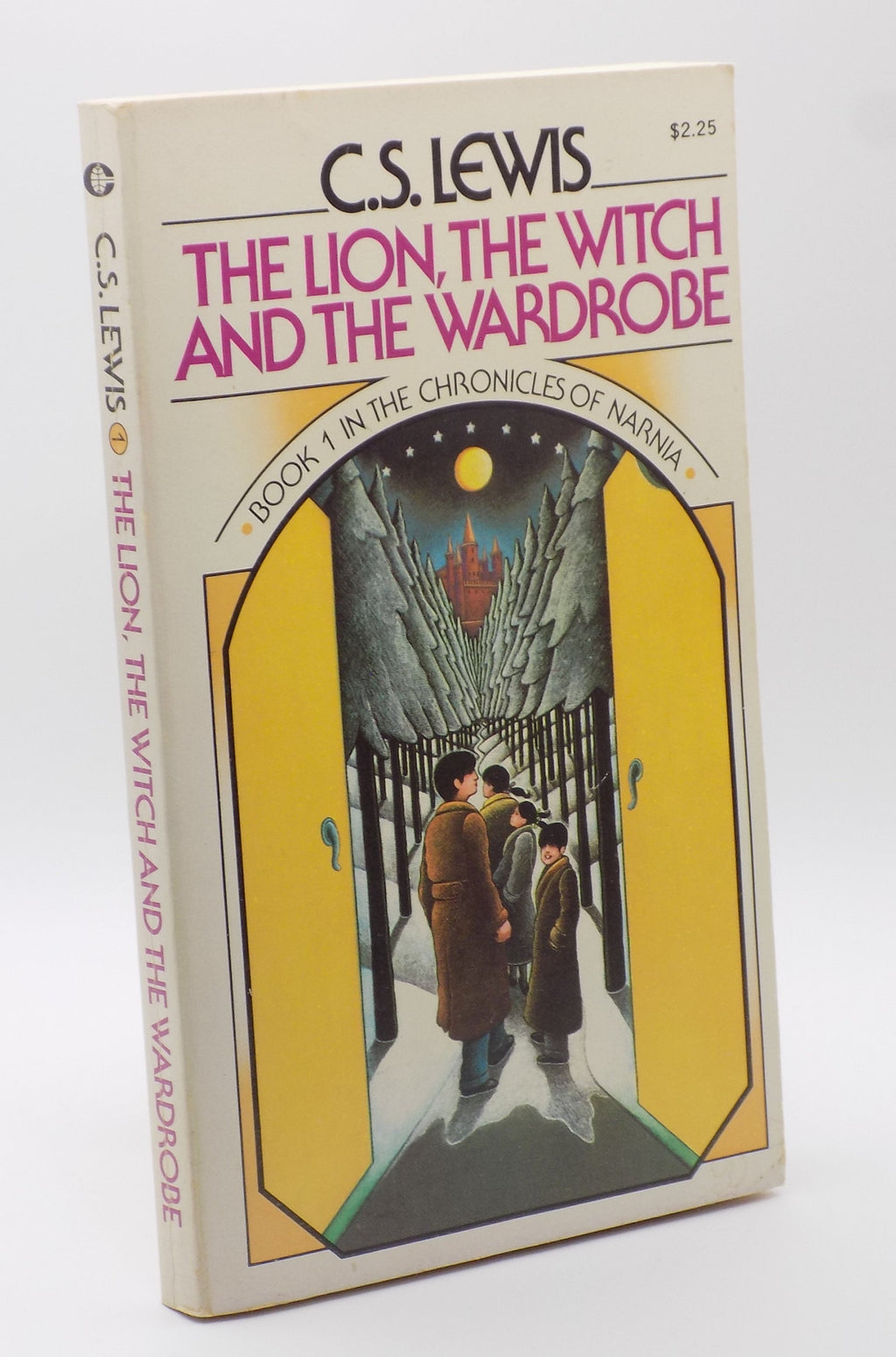 The Lion, The Witch and The Wardrobe by C.S. Lewis [Collier Books, 1970]