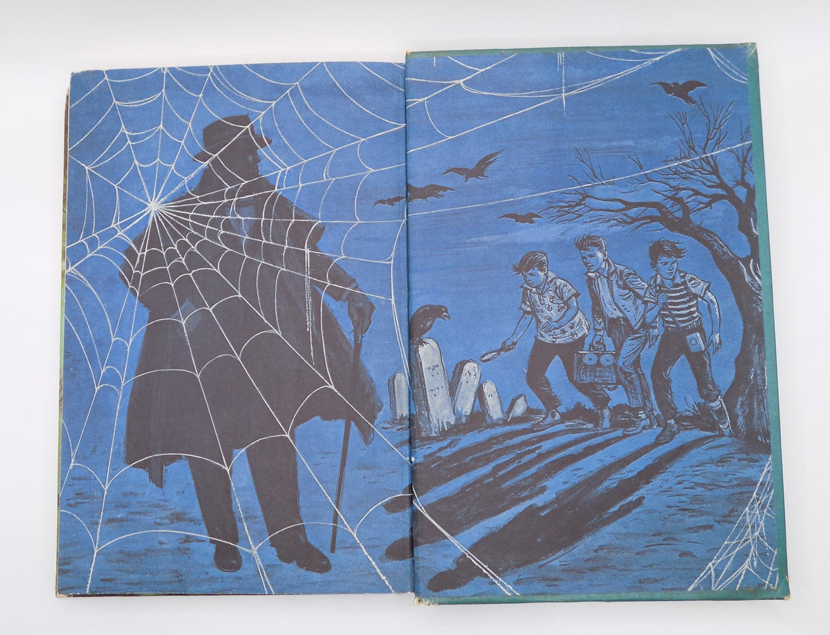Alfred Hitchcock · The Mystery of the Shrinking House by William Arden [1972, Hardcover]