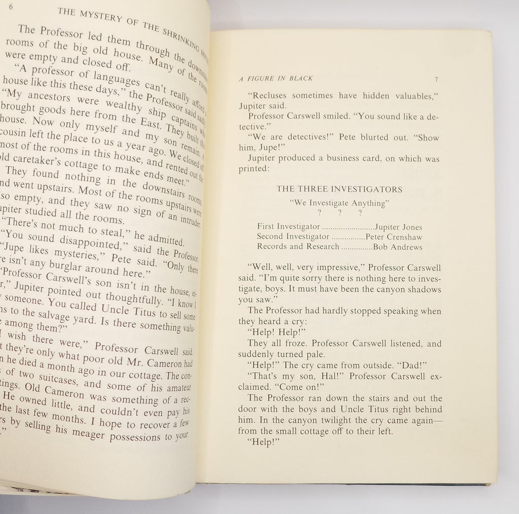 Alfred Hitchcock · The Mystery of the Shrinking House by William Arden [1972, Hardcover]
